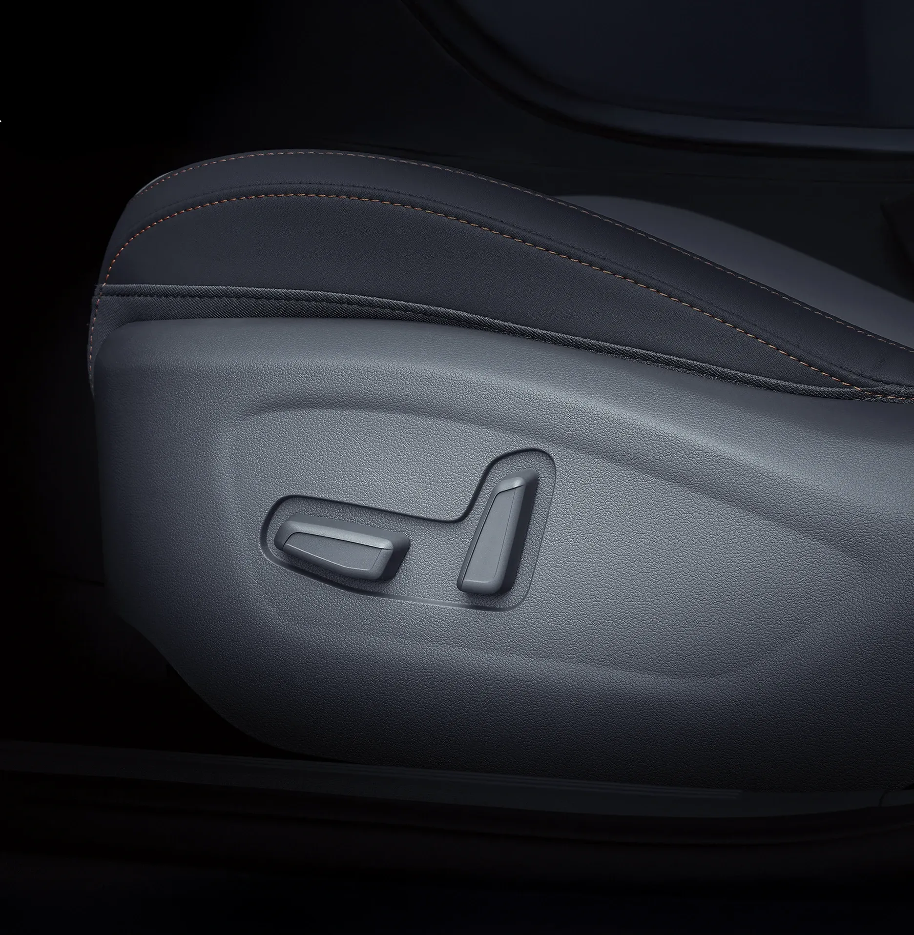 Driver’s 8 Way Power Seat