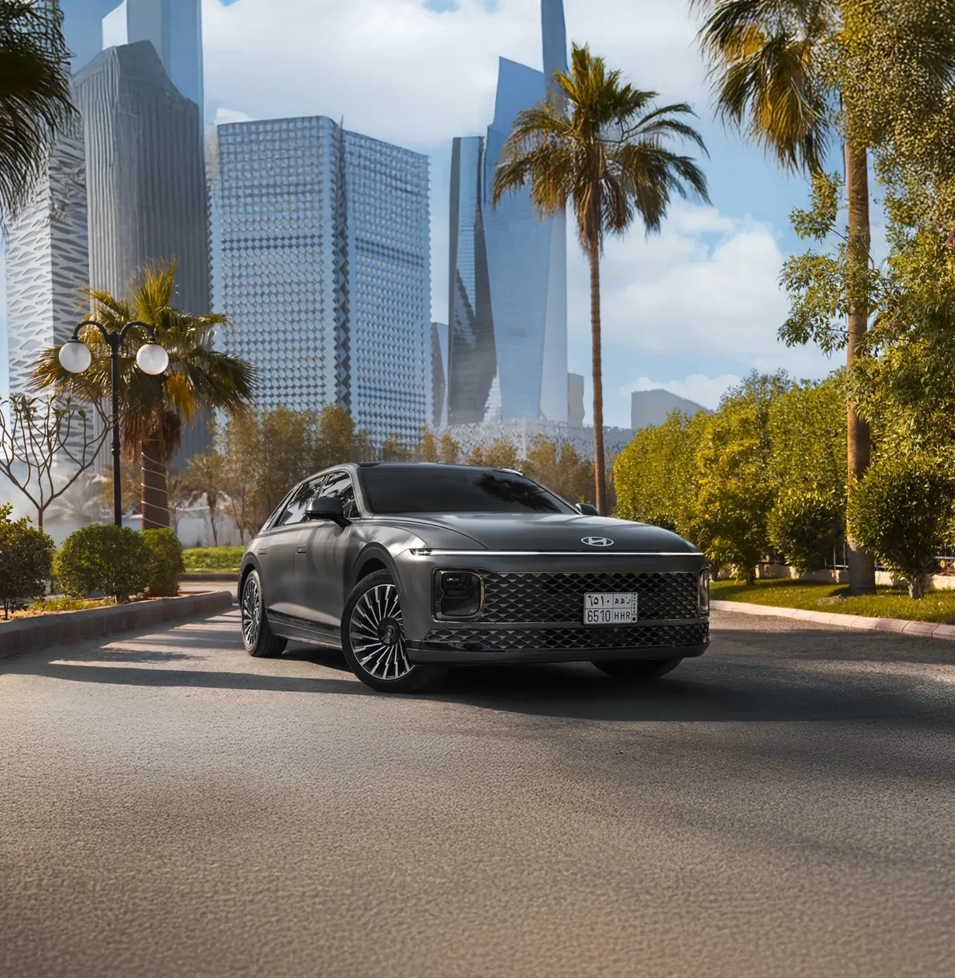 Dark Chrome Front Accents